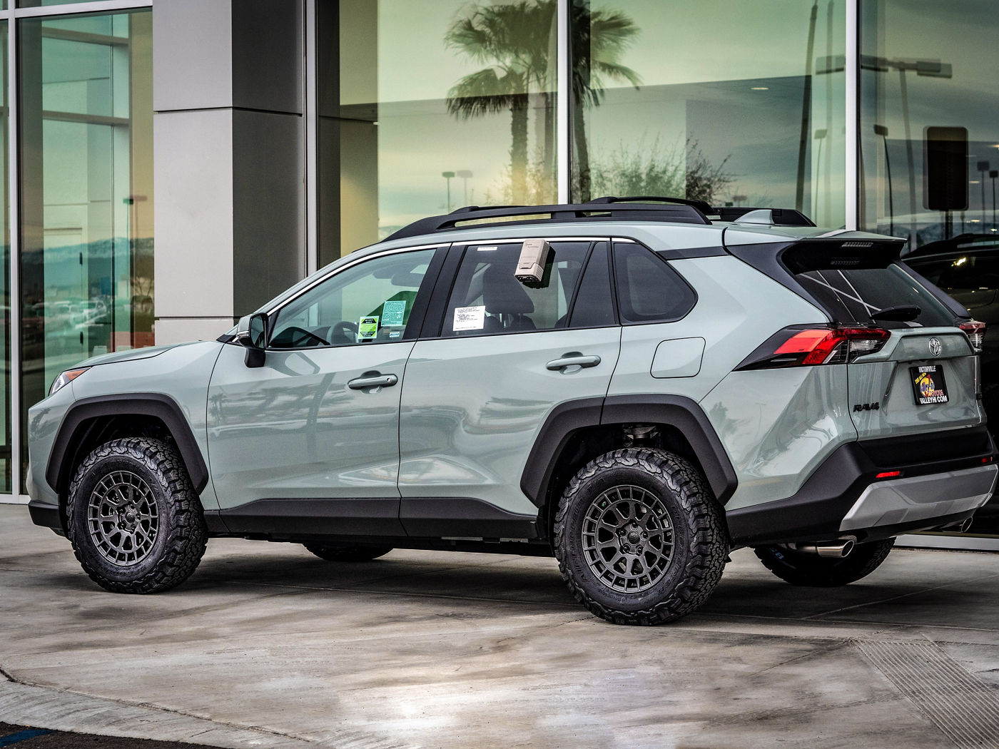 Side view of the RAV4 on Black Rhino Boxer wheels